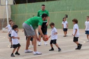 El TAU Castelló visita un año más el colegio Mater Dei