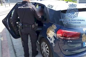 Detienen en Alicante al cabecilla de una organización dedicada al narcotráfico de cigarrillos falsificados