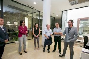 El diputat d'Hisenda i Innovació Vicent Mascarell visita les oficines de Gestió Tributària de Gandia