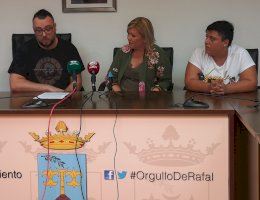 Rafal dona 1.000 euros para la canción “Fuerza Vega Baja” compuesta por el cantautor local Jesús Lorenzo