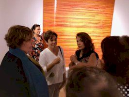 El E CA de Riba-roja de Túria presenta el catálogo de la exposición “Sonoridad interna. Mundos paralelos en las pinturas de María Aranguren” - (foto 5)