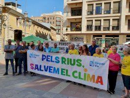 Sueca se une al movimiento mundial contra el cambio climático