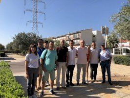 Carles Mulet visita las torres de alta tensión de Faura acompañado por la asociación de vecinos - (foto 2) Carles Mulet visita las torres de alta tensión de Faura acompañado por la asociación de vecinos - (foto 2)