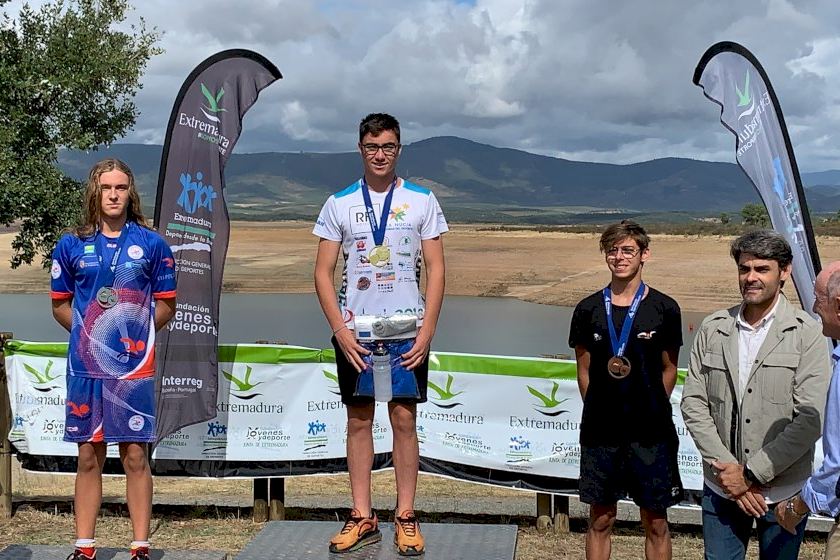 Miguel Bou queda campeón y Jonás Marín tercero en la “Copa de España de Aguas Abiertas”