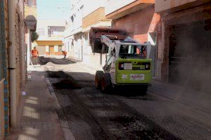 Comencen els treballs del pla anual de repavimentacions als carrers de la Pau i Felip II - (foto 3) Comencen els treballs del pla anual de repavimentacions als carrers de la Pau i Felip II - (foto 3)