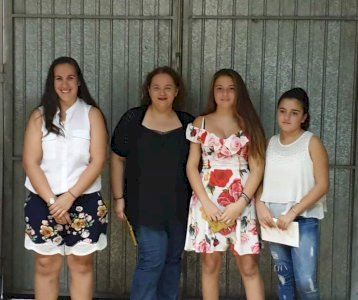 Les representants de la Falla Mig Camí d'Almussafes per al 2020 celebren el seu primer acte