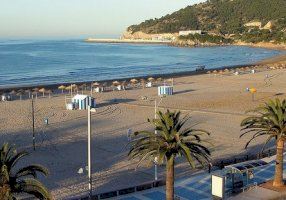 Rescatan a un hombre a punto de ahogarse en una playa de Oropesa