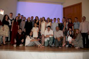 La Falla Caçadors dóna la benvinguda a les seues màximes representants per al 2020 - (foto 5)