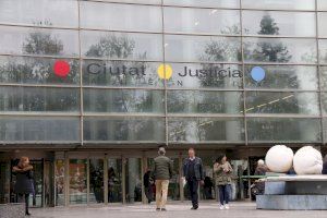 Jutgen a cinc homes per comprar òrgans a persones necessitades