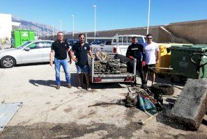 Recogen 1.600 kilos de basura y desechos de los fondos de la bahía de Altea