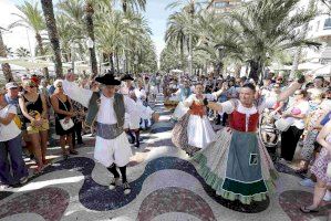 Alicante celebra el 9 d'Octubre - (foto 4)