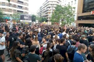 La Policía evita en Valencia un enfrentamiento entre manifestantes proindependentistas y ultras