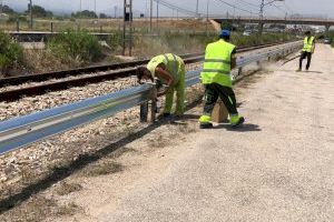 La Generalitat instala más de 4.000 metros de protección de vía en el tramo Torrent-Villanueva de Castellón de Metrovalencia