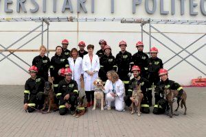 La Fe acoge una exposición fotográfica sobre perros de rescate en emergencias