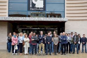 La UMH guarda un minuto de silencio como repulsa por el asesinato de la mujer asesinada esta madrugada en Dénia