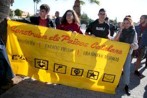 Manifestació en la Universitat Jaume I de Castelló per la llibertat dels presos polítics