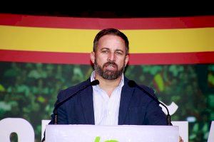 Quasi 3.000 persones es bolquen amb Abascal a Castelló