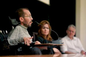 Echenique promete en Valencia un país “más justo para todos”