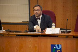 L’UJI incentiva el personal investigador a participar en les convocatòries del programa H2020 vinculades a les Humanitats i les Ciències Socials - (foto 2) L’UJI incentiva el personal investigador a participar en les convocatòries del programa H2020 vinculades a les Humanitats i les Ciències Socials - (foto 2)