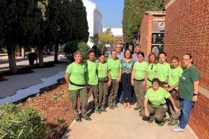 L’alumnat de jardineria renova el cementeri d’Almassora