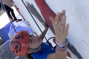 Noèlia Navarro i Carlos Ibáñez triomfen en l'Autonòmic d'Escalada de Velocitat de Paiporta - (foto 2) Noèlia Navarro i Carlos Ibáñez triomfen en l'Autonòmic d'Escalada de Velocitat de Paiporta - (foto 2)