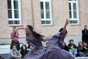 El barrio de Nazaret acoge “Tejiendo cultura”, la danza como vehículo integrador de proyectos sociales