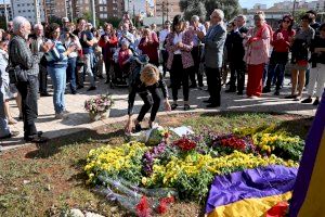 Castelló ret homenatge a les víctimes de la repressió franquista - (foto 3) Castelló ret homenatge a les víctimes de la repressió franquista - (foto 3)