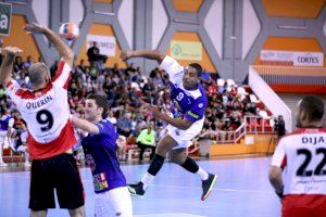 Mal partido y clara derrota ante el Puerto Sagunto del Balonmano Benidorm