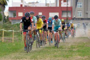 El Trofeu de ciclocròs 'Ciutat de Sueca' va reunir 430 ciclistes