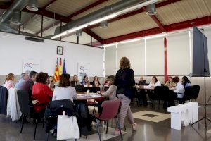 Un Focus Group de la Universitar aborda les necessitats formatives de la Comarca de Camp de Túria