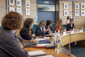 Crue aborda medidas para impulsar la igualdad en la carrera académica con una jornada estatal en la Universitat Jaume I