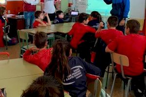 El Ayuntamiento de Vilamarxant promociona la pilota valenciana a través de un programa en colegios