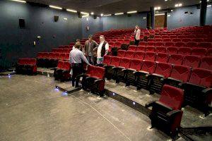 Nuevas butacas en el salón de actos de la Casa de Cultura de Puçol