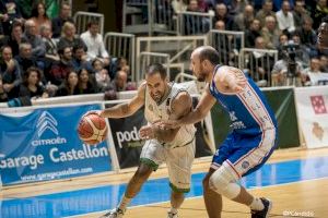 Gran victoria del Tau Castelló sobre el Hla Alicante con un Djukanovic colosal