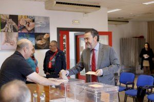 El alcalde de l'Alfàs anima a sus conciudadanos a votar y disfrutar de las Fiestas