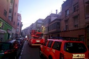 L'espurna d'un calefactor incendia una casa a Gandia