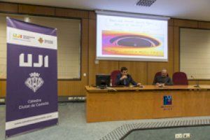 El investigador Víctor Aldaya aborda en la UJI el funcionamiento de los agujeros negros - (foto 2)
