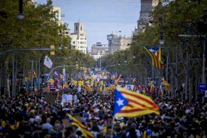 El 48,8% dels catalans rebutja la independència i el 41,9% la dóna suport