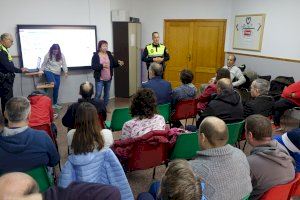 Ontinyent estén la formació en educació viaria a les persones usuàries del CRIS