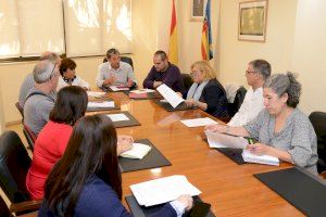 La Regidoria de Benestar Social de Paiporta presenta els programes de prevenció i intervenció social als instituts paiportins