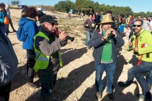 Més de 600 persones planten més de 14.000 bellotes en Les Moles - (foto 2) Més de 600 persones planten més de 14.000 bellotes en Les Moles - (foto 2)