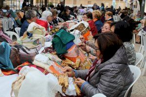 443 bolilleras participan en la XIII trobada de boixets de Nules