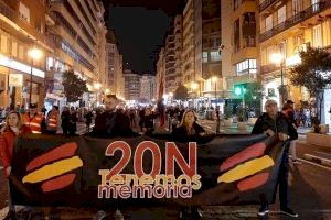 Una marcha recorre Valencia en memoria de Franco