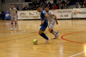 El Servigroup Peñíscola pierde su primer partido en casa tras un loco encuentro ante el Levante (6-7)