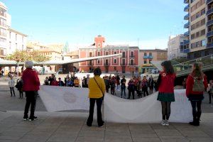 Vila-real llama a erradicar la violencia machista de la mano de las asociaciones locales, en la conmemoración del 25N - (foto 2)