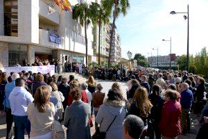 Paiporta apela al papel de los hombres y denuncia el negacionismo de las violencias machistas en el acto institucional por el 25N