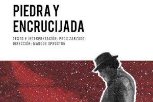 Paco Zarzoso interpreta la seua obra de teatre ‘Piedra y encrucijada’ en el Centre Cultural Mario Monreal de Sagunt