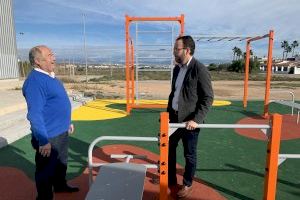 El Ayuntamiento de Elche invierte 35.000 euros en un parque de calistenia para El Altet