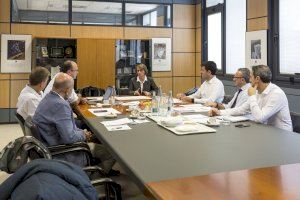 Els vicerectorats d’Ordenació Acadèmica i Professorat de les universitats públiques valencianes es reuneixen a l’UJI - (foto 2)