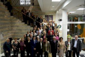 El Ayuntamiento de Burjassot homenajea a 25 parejas por sus Bodas de Oro